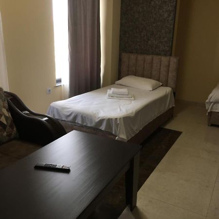 Rp Hotel Yerevan Luaran gambar