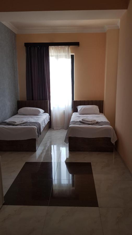Rp Hotel Yerevan Luaran gambar