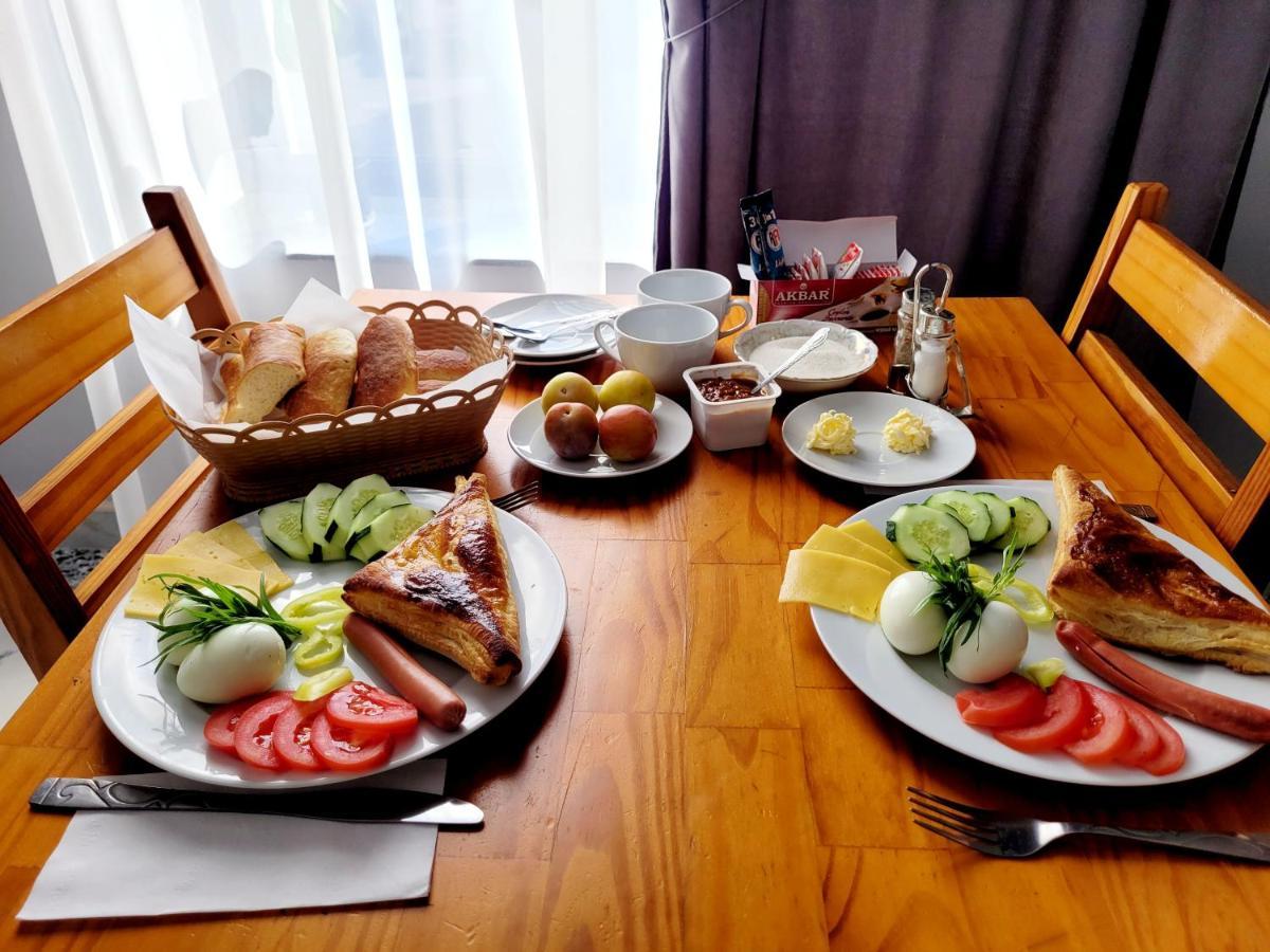 Rp Hotel Yerevan Luaran gambar