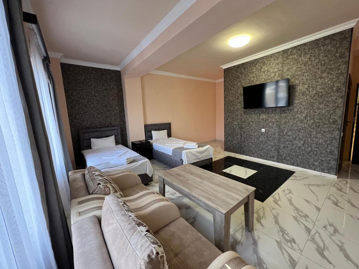 Rp Hotel Yerevan Luaran gambar