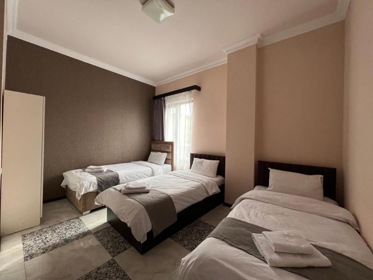 Rp Hotel Yerevan Luaran gambar