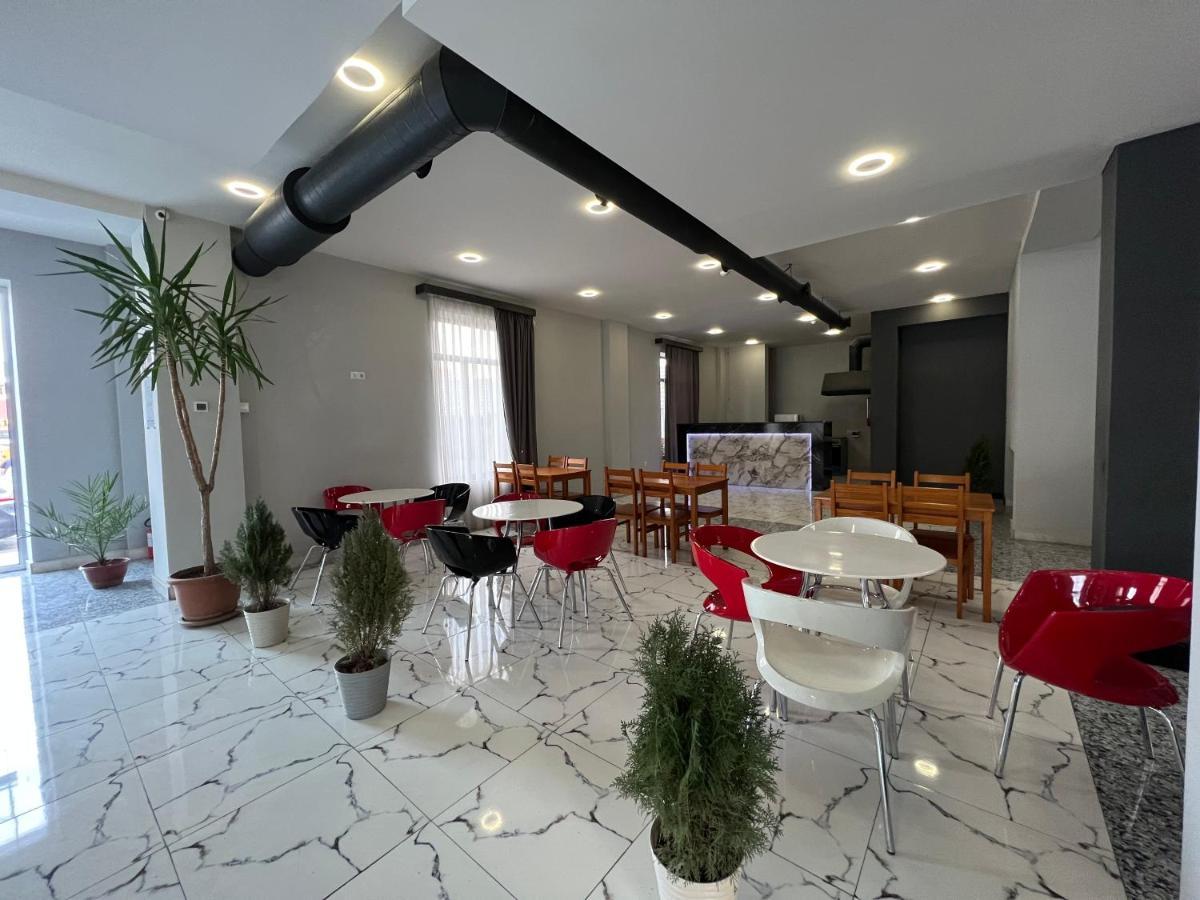 Rp Hotel Yerevan Luaran gambar
