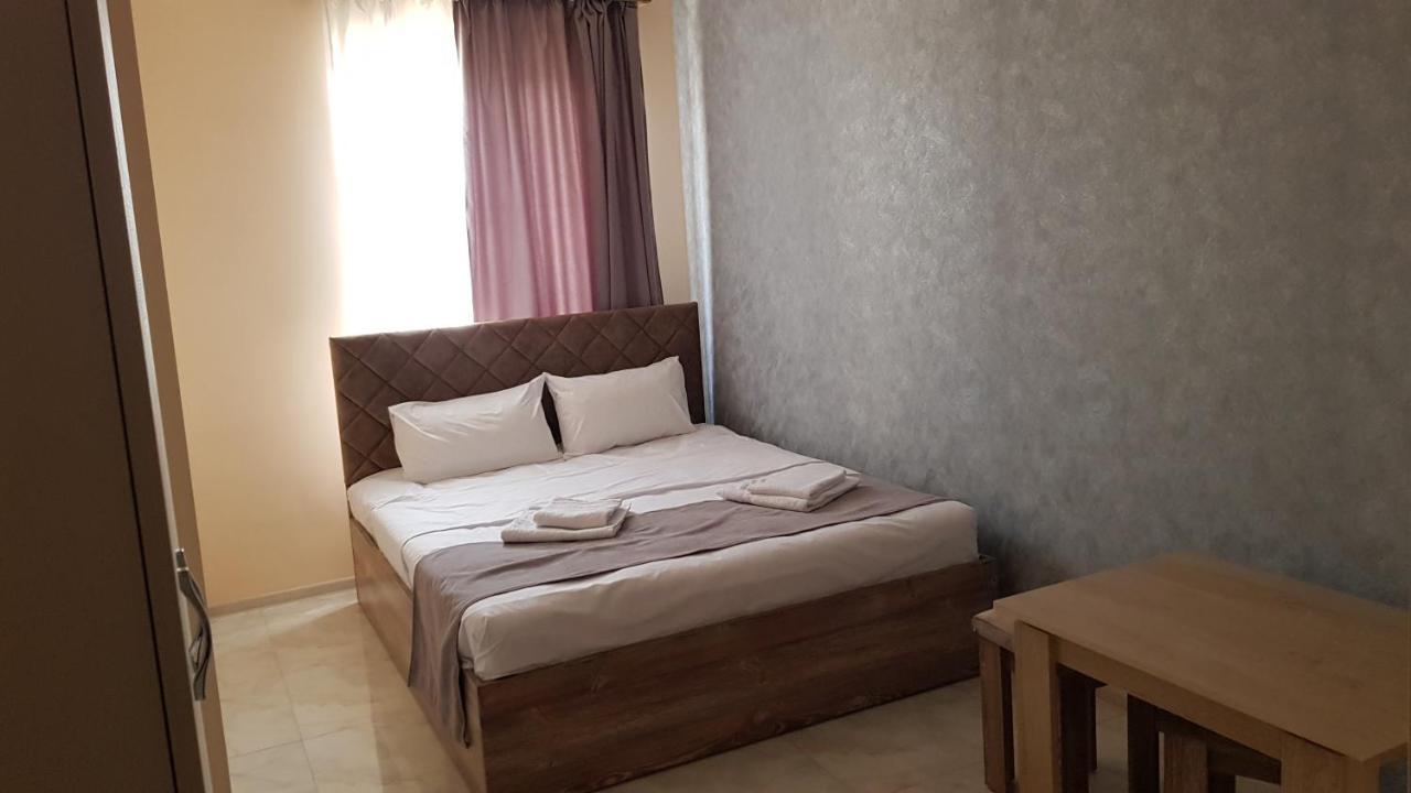 Rp Hotel Yerevan Luaran gambar