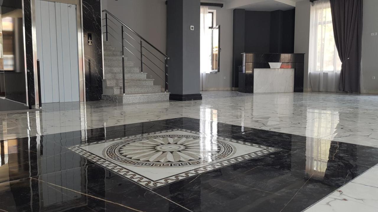 Rp Hotel Yerevan Luaran gambar