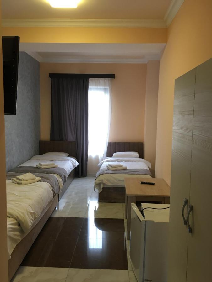 Rp Hotel Yerevan Luaran gambar