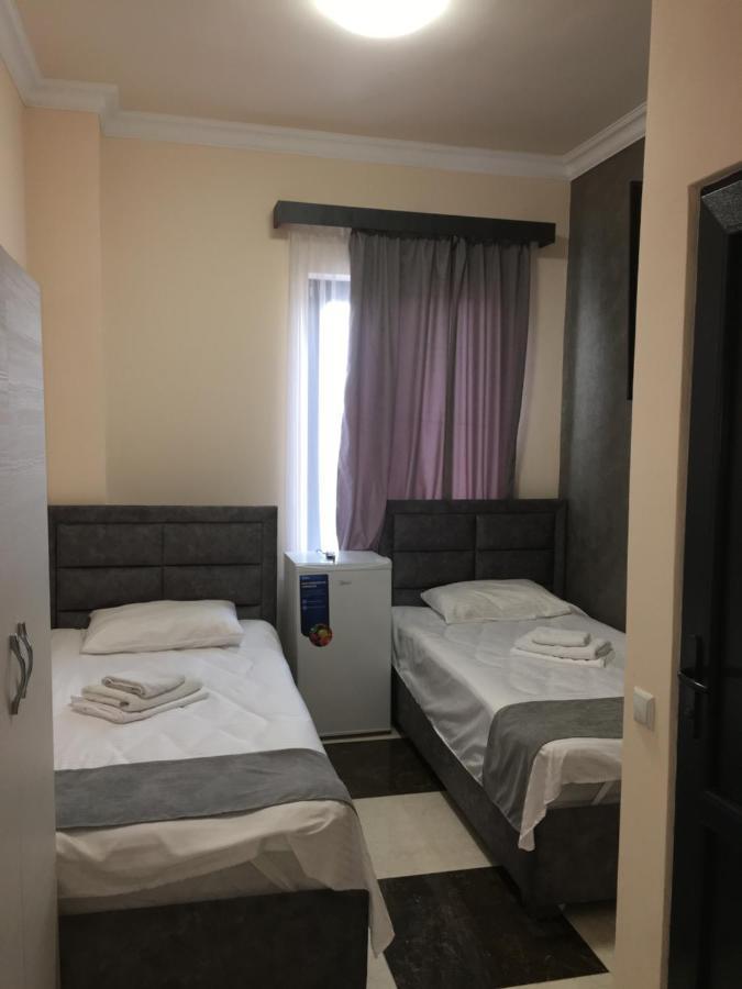 Rp Hotel Yerevan Luaran gambar