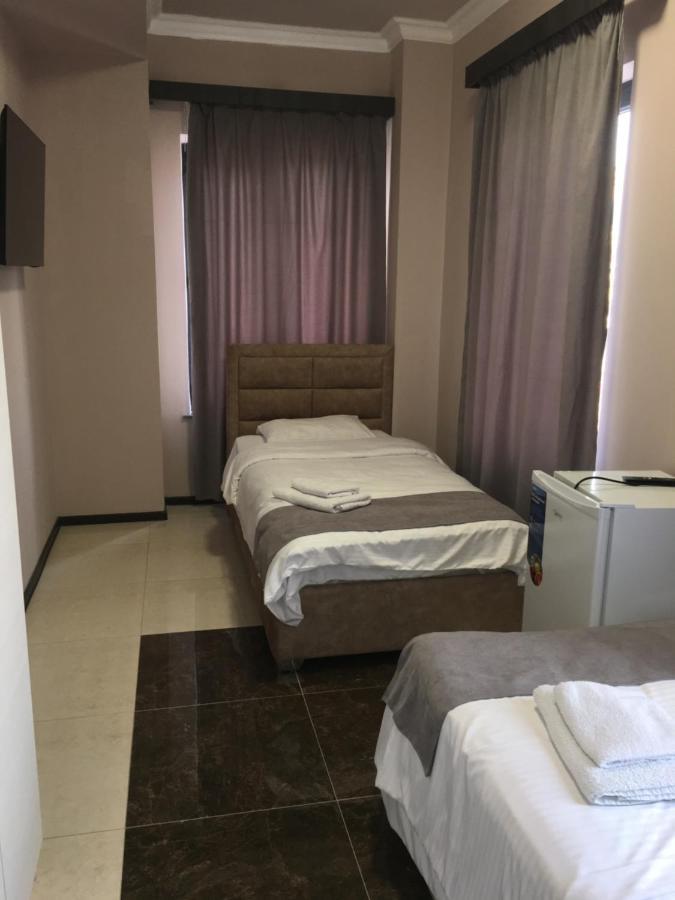 Rp Hotel Yerevan Luaran gambar