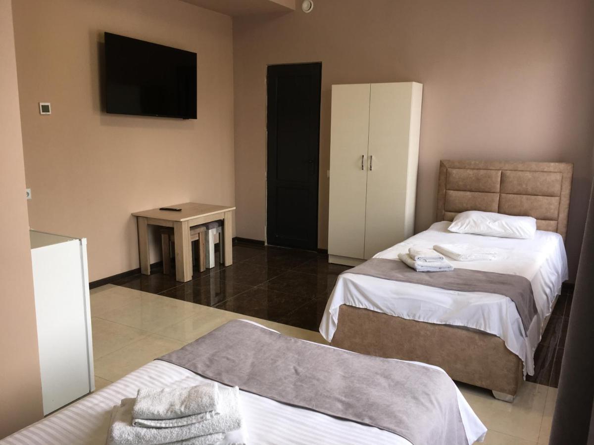 Rp Hotel Yerevan Luaran gambar