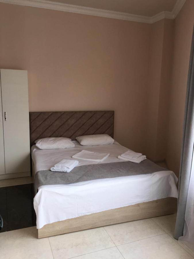 Rp Hotel Yerevan Luaran gambar